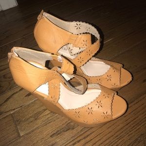 Tan wedges
